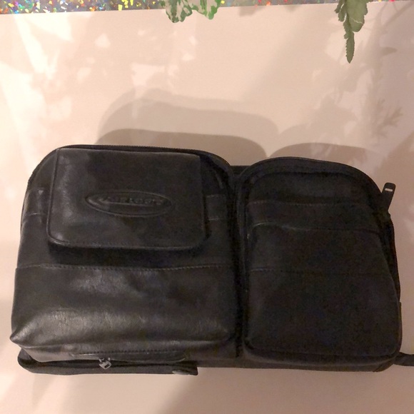 CaseLogic Other - Caselogic Heavy Duty Cd wallet